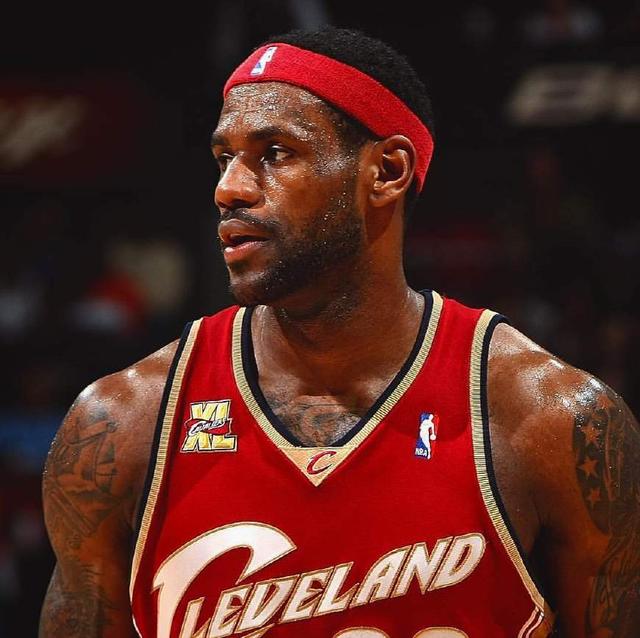 中弧顶指向 中弧顶指向